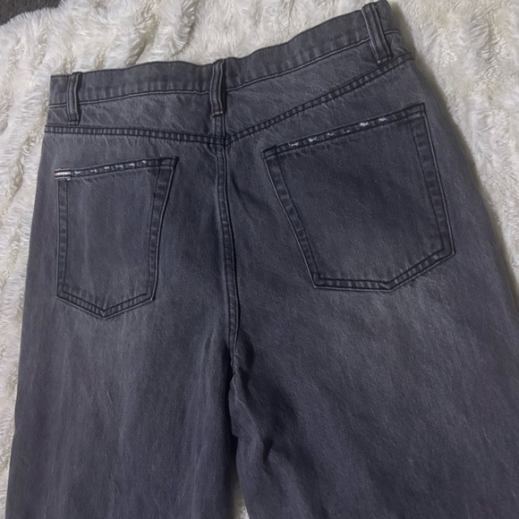 ALICE + OLIVIA Women’s Distressed High Waist Raw Cuffed Boyfriend Jeans - Picture 6 of 16